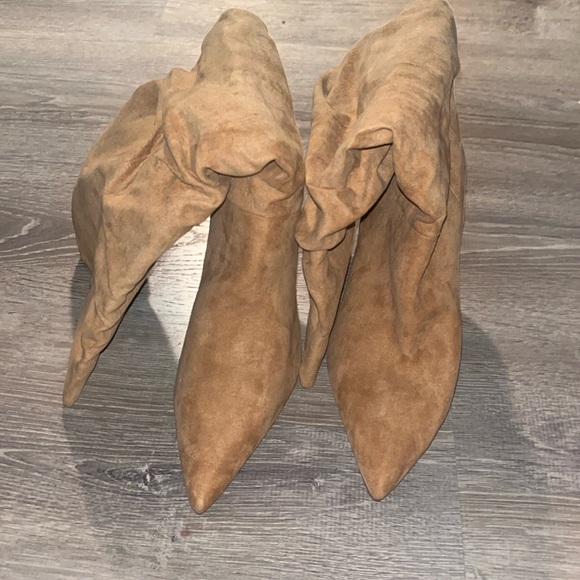 Robin Ruched Pointed-Toe Boot - Picture 4 of 4